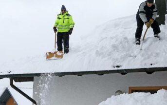 Skale auf Aluminiumprofil: über die Schwierigkeiten der Schneehöhenmessung (Foto: shutterstock - Astrid Gast)