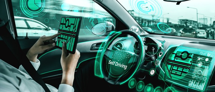 Autonomes Fahren durch Machine Learning (Foto: Adobe Stock - Blue Planet Studio)