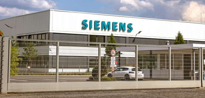 Siemens: IoT für den Smart Campus ( Foto: Adobe Stock doganmesut )
