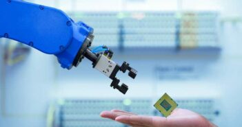 IoT-Investitionen: Chip-Mangel bremst internationalen Boom ( Foto: Adobe Stock - chiradech )