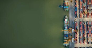 Arbeitsgruppe für Supply Chain Services: Forschung zu künstlicher Intelligenz in der Intralogistik (Foto: stock.adobe/Travel mania)