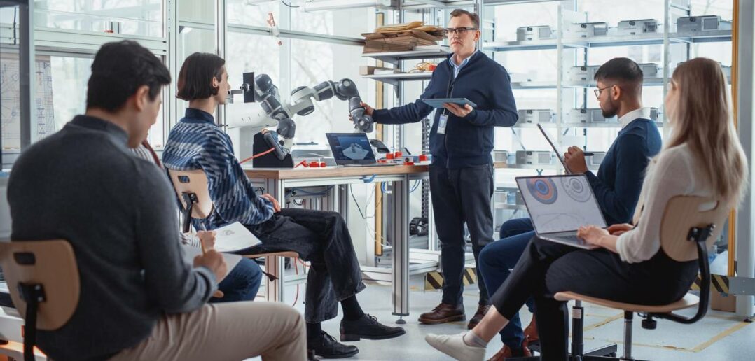 Studium der Robotik: Heute für die technologische Welt der Zukunft studieren ( Foto: Adobe Stock-Gorodenkoff )