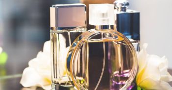 Avery Dennison: Bastille Parfum revolutioniert Lieferkettenverfolgung mit RFID und QR-Code Bastille Parfums revolutioniert Lieferkettenverfolgung mit RFID und (Foto: AdobeStock - 98239867 fotofabrika)