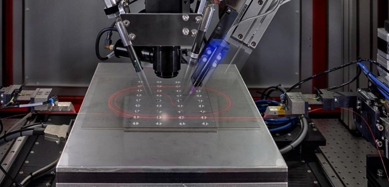 Glas als Baugruppenträger: Vorteile für Elektronikfertigung und (Foto: Fraunhofer-Institut für Zuverlässigkeit und Mikrointegration IZM)