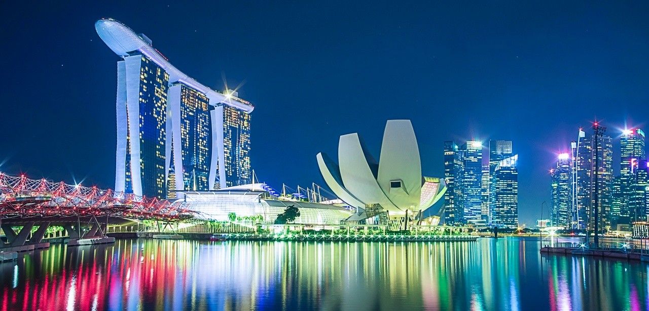 Singapur investiert in KI-Stipendien und Auslandspraktika (Foto: AdobeStock - Jo Panuwat D 276543008)