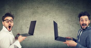 idealo ermöglicht es Nutzern, die besten Preise im Online Einkauf zu finden (Foto: AdobeStock - 200792764 pathdoc)