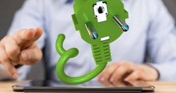 Grüne Energie als Grundlage für IT und smarte Technologien (Foto: AdobeStock 233540518 gefox.com)