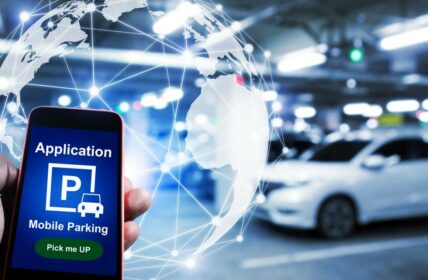 Smart Parking: Die intelligente Lösung für moderne Parkraumnutzung (Foto: AdobeStock - 247355101 Vittaya_25)
