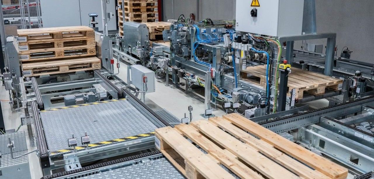 Effizientes Logistikzentrum steigert Produktivität und (Foto: Unitechnik)