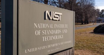 IoT-Automatisierung 2025: KI, Ambient IoT und ein neuer NIST-Krypto-Standard sichern die nächste Gerätegeneration (Foto: AdobeStock - Grandbrothers - 419521894)