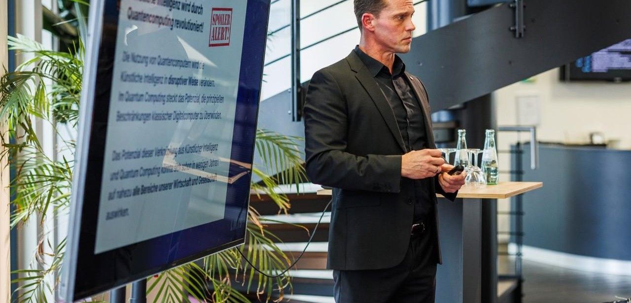 Künstliche Intelligenz automatisiert Prozesse und stärkt Mittelstand trotz (Foto: LMIS AG, Lisa Finsterwalder)