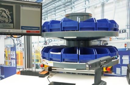 Bossards Smart Factory Assembly reduziert Fehler und optimiert (Foto: Bossard Deutschland GmbH)